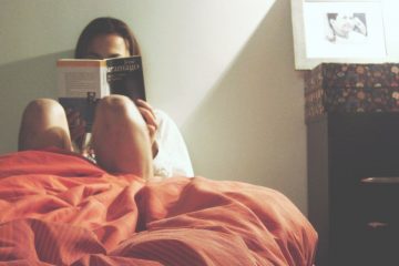 The surprising benefits of reading before bed