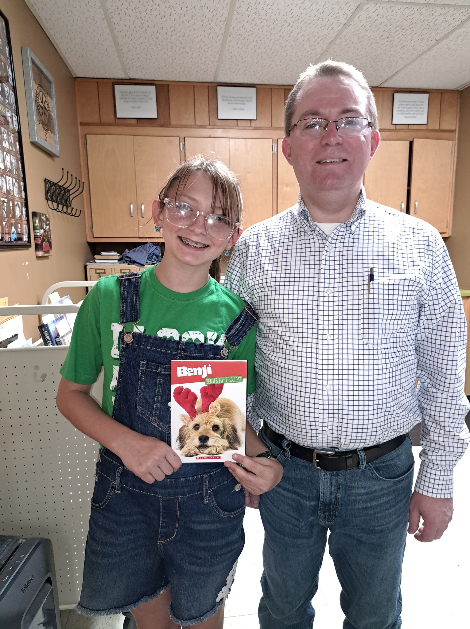 Mariah Waldon, as she receives SRP prizes and her own very first library card!